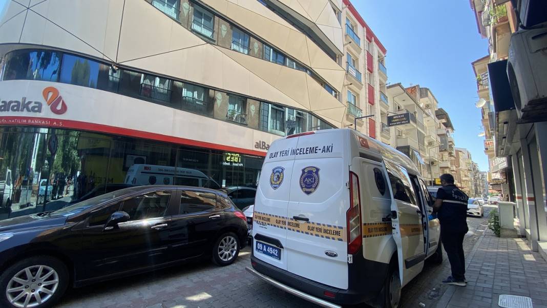 Muhtar, masaj salonunun tuvaletinde ölü bulundu 6